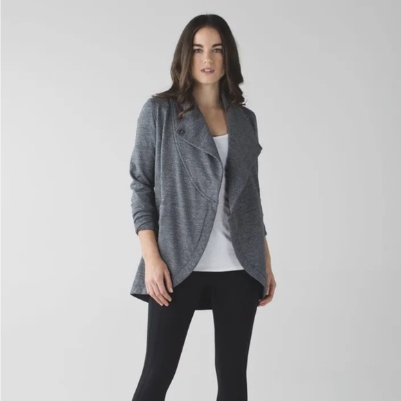 Lululemon that’s a wrap jacket / sweatshirt / cardigan - Picture 2 of 11